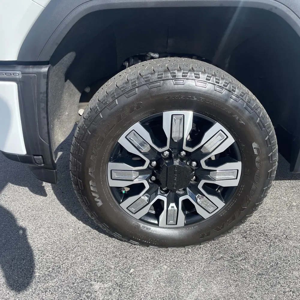 2024 GMC Sierra 2500HD Denali