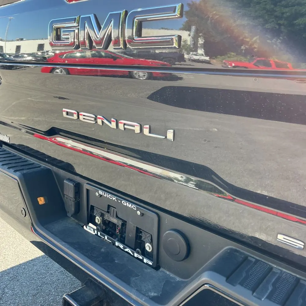 2023 GMC Sierra 2500HD Denali