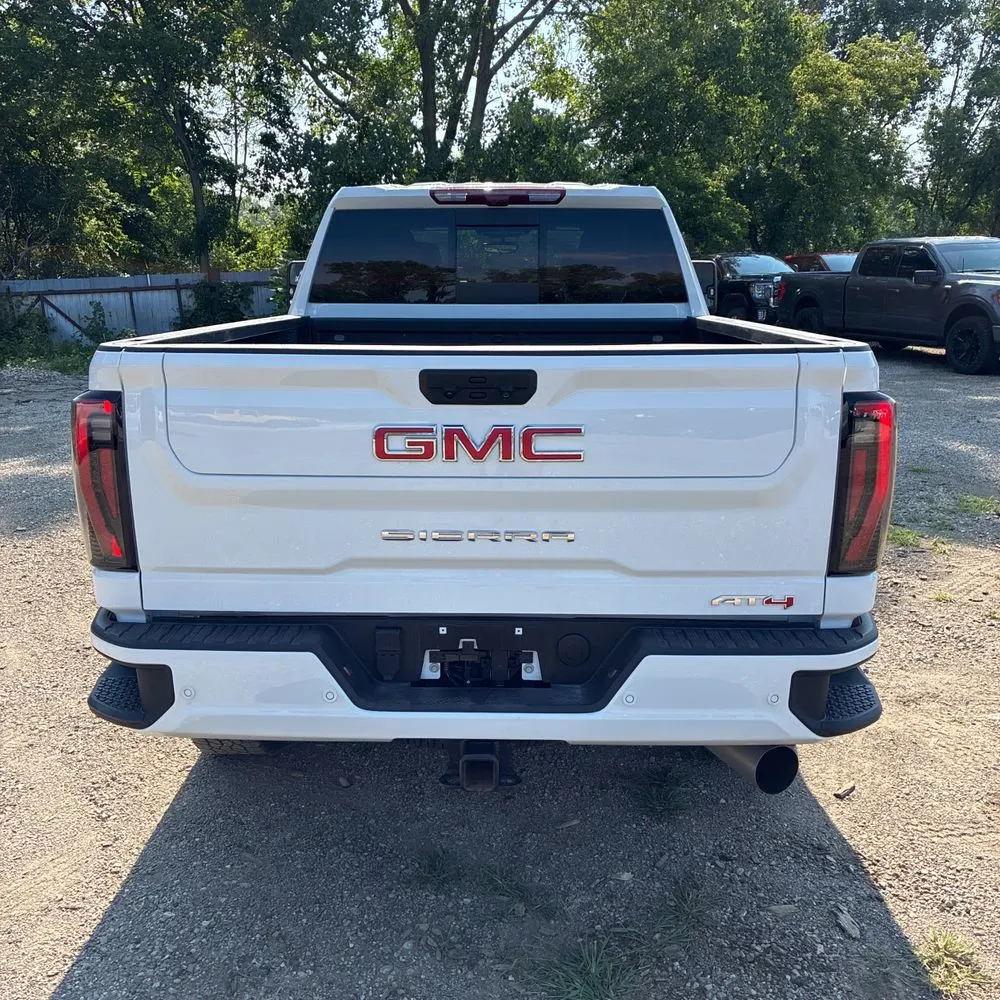 2025 GMC Sierra 2500 AT4