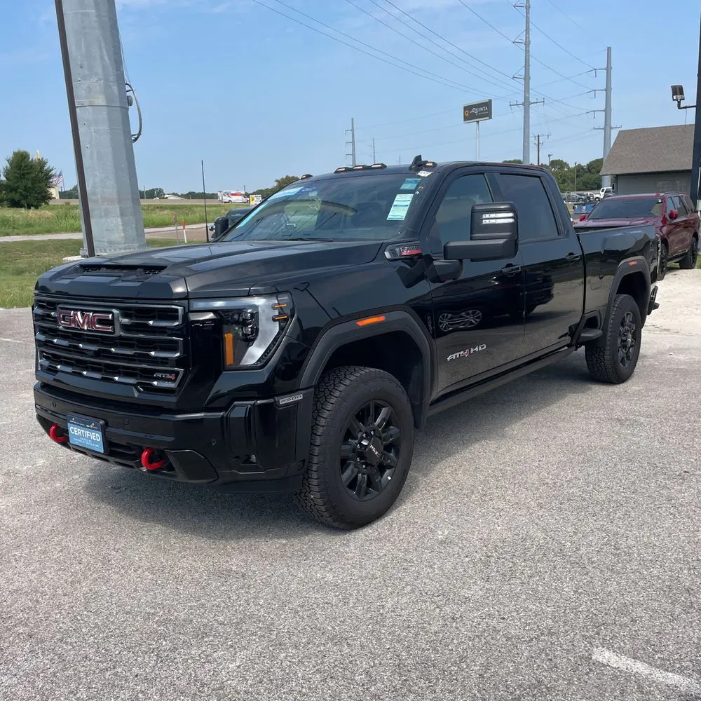 2025 GMC Sierra 2500HD AT4