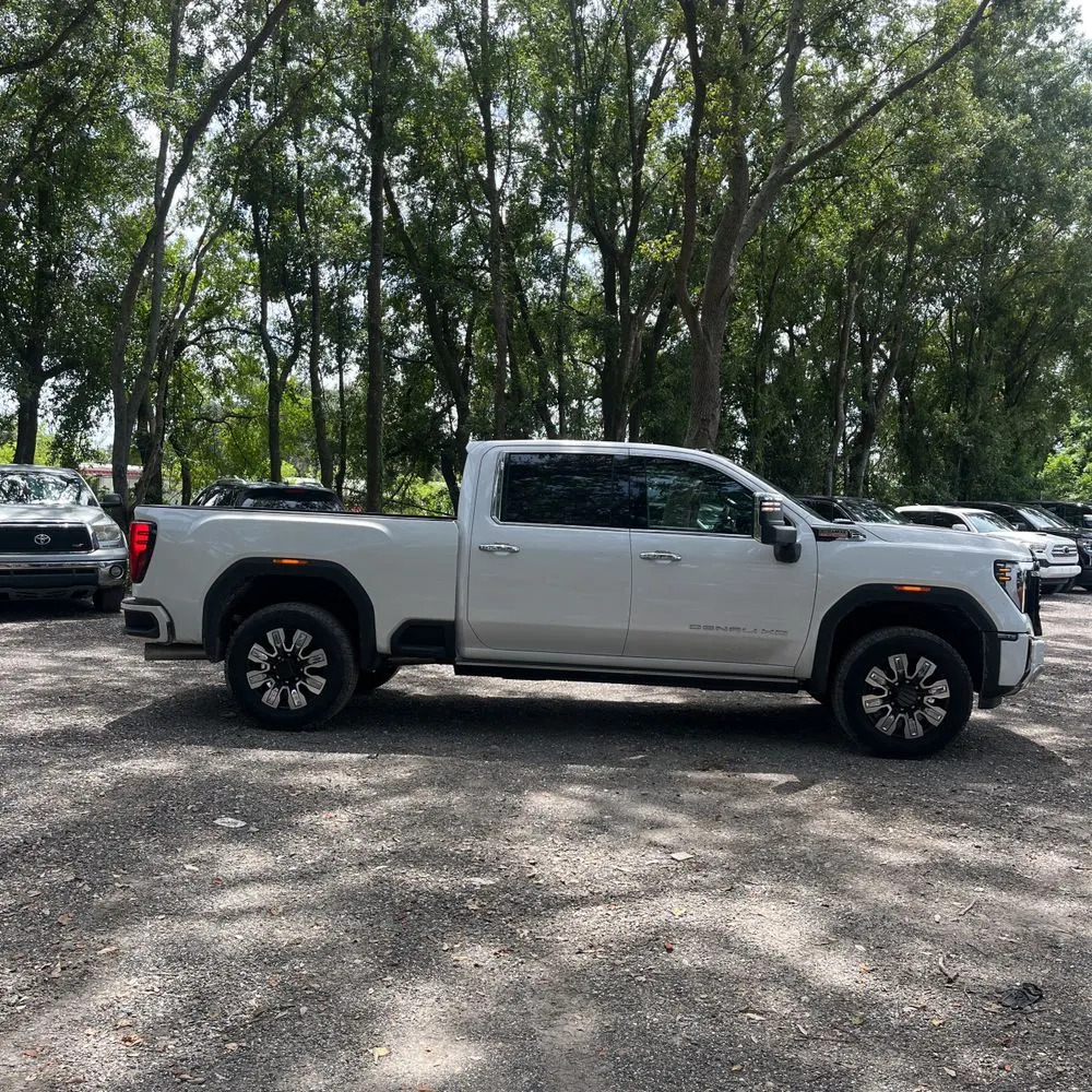 2025 GMC Sierra 2500HD Denali