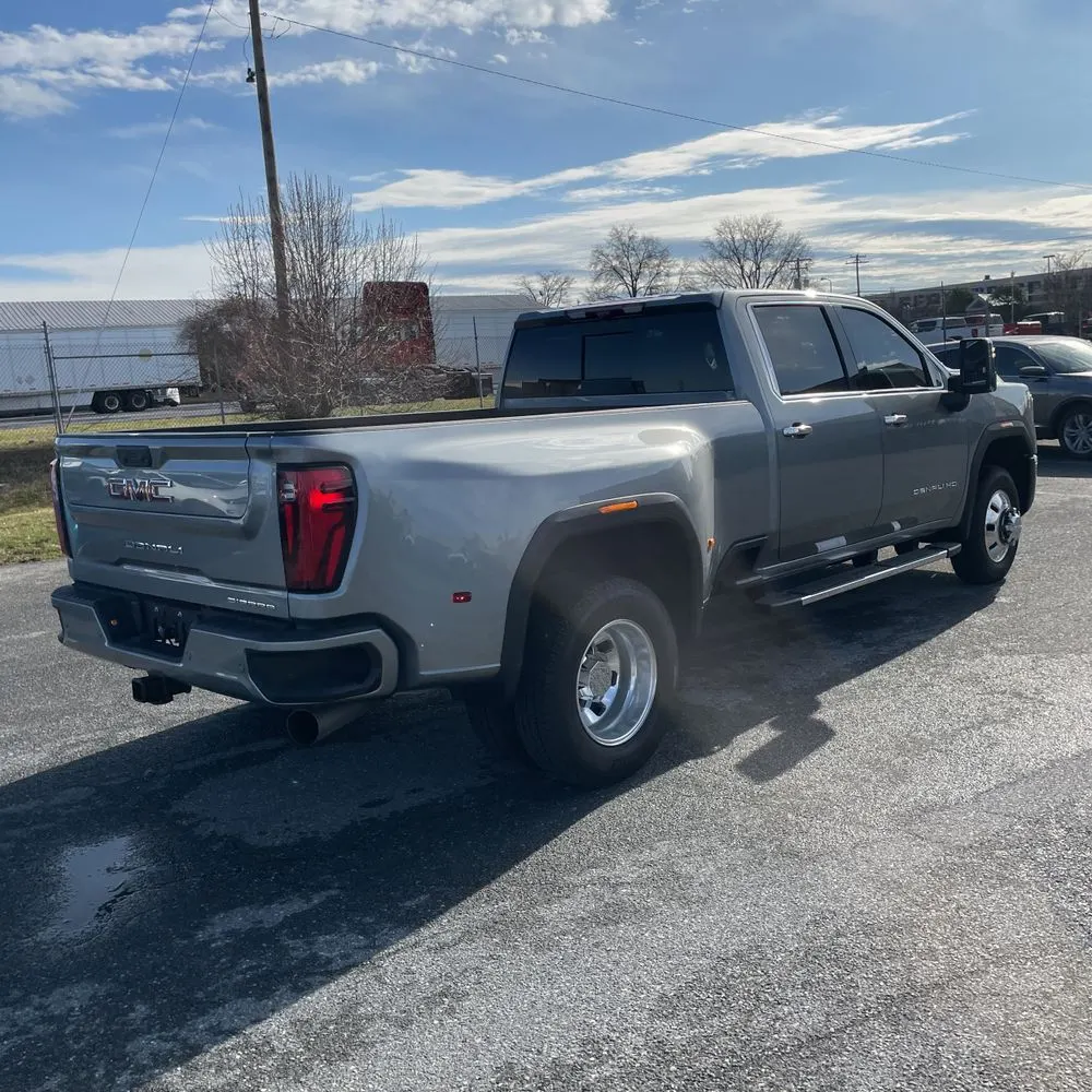 2025 GMC Sierra 3500HD Denali