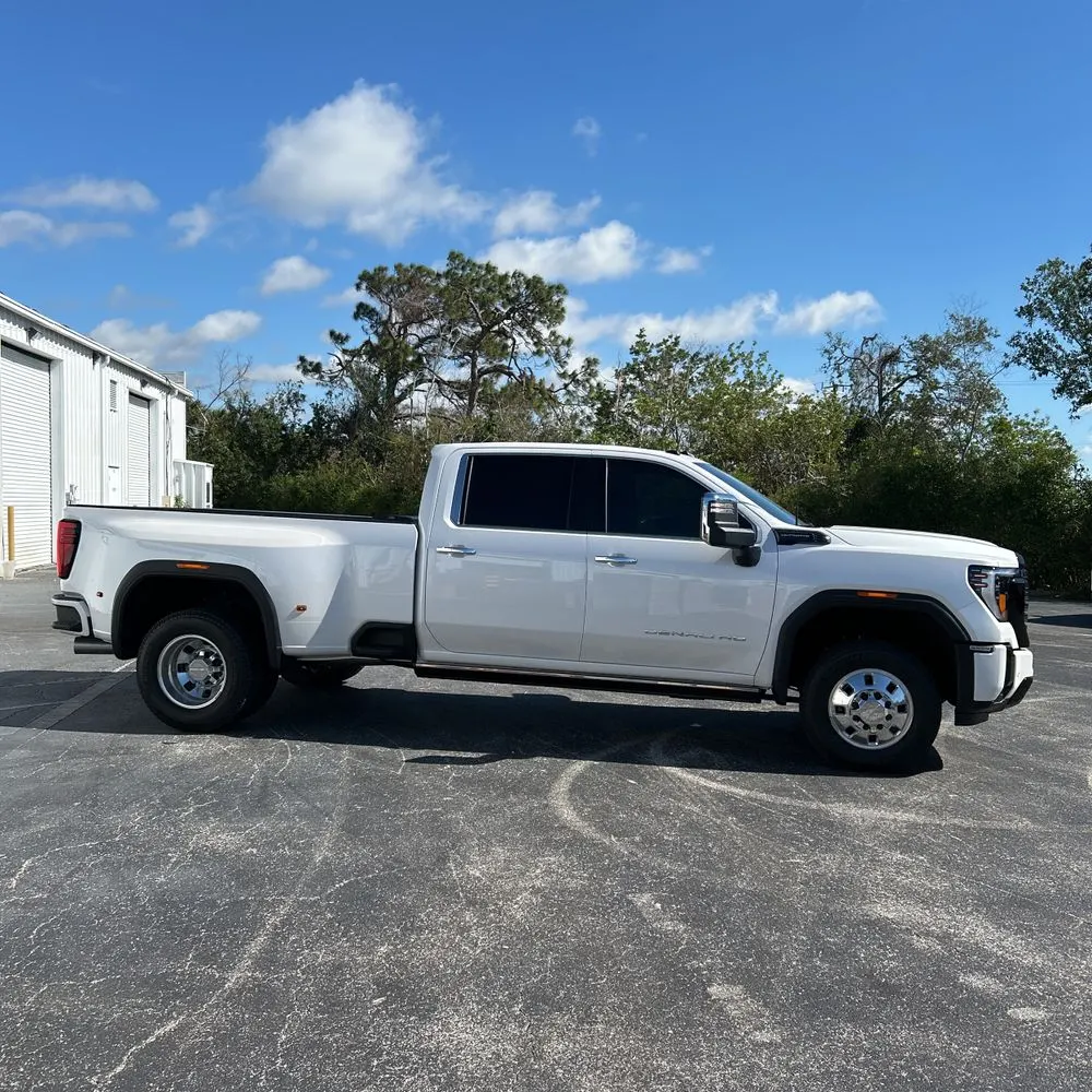 2025 GMC Sierra 3500HD Denali Ultimate