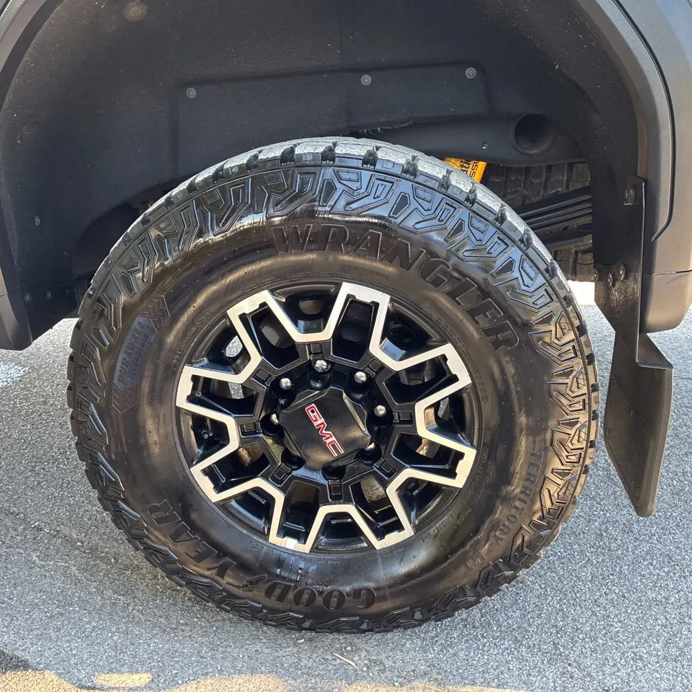 2025 GMC Sierra 2500 AT4X
