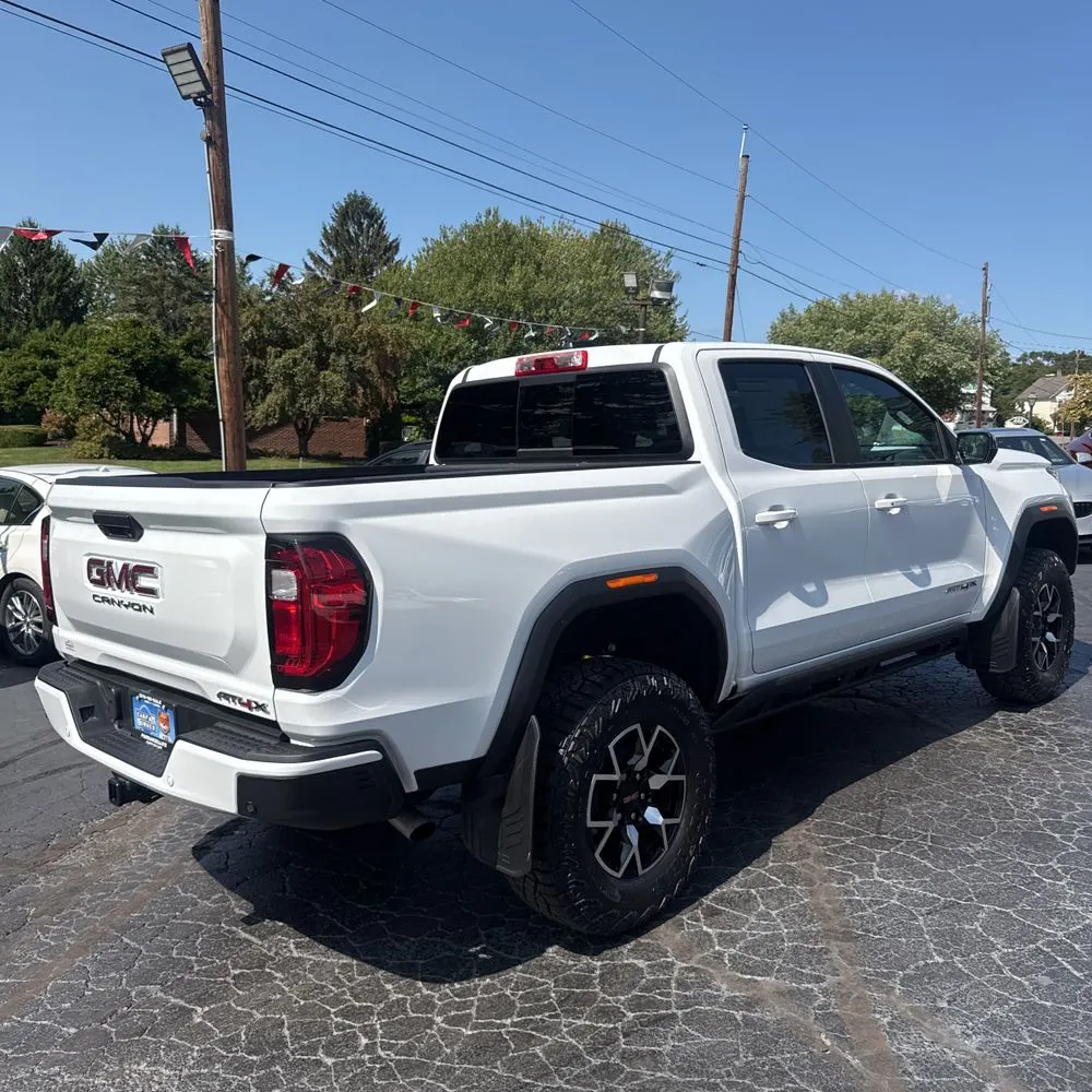 2024 GMC Canyon AT4X