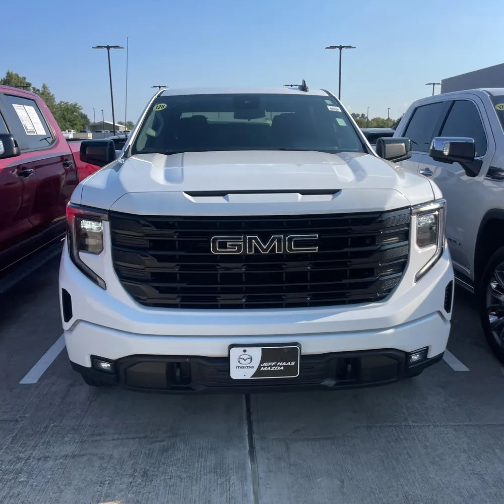 2024 GMC Sierra 1500 Elevation
