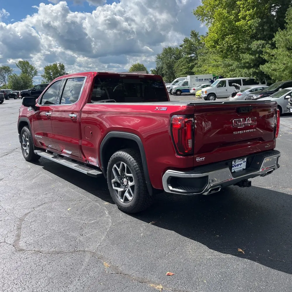 2024 GMC Sierra 1500 SLT