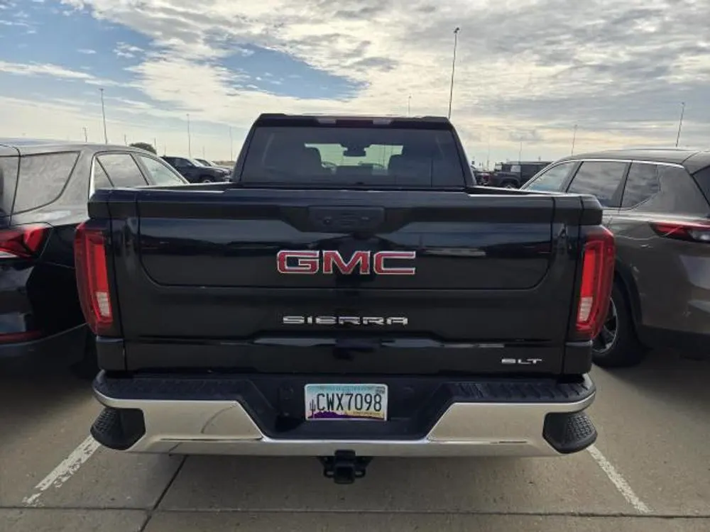 2024 GMC Sierra 1500 SLT