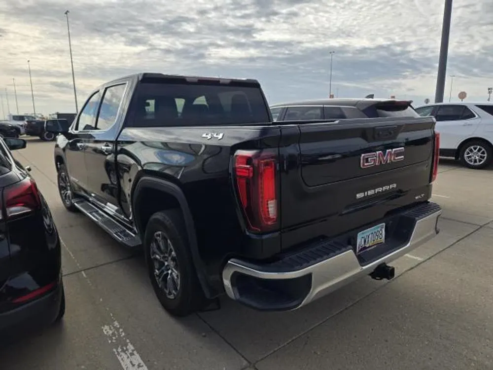 2024 GMC Sierra 1500 SLT