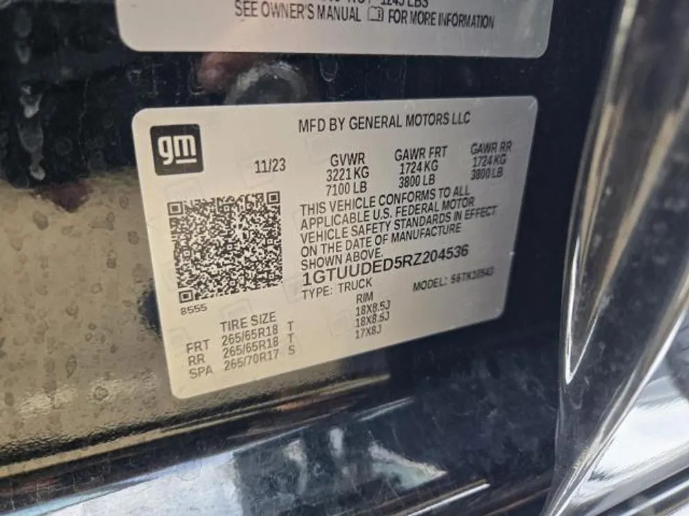 2024 GMC Sierra 1500 SLT