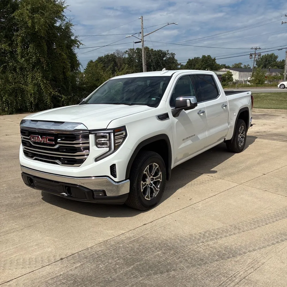 2025 GMC Sierra 1500 SLT