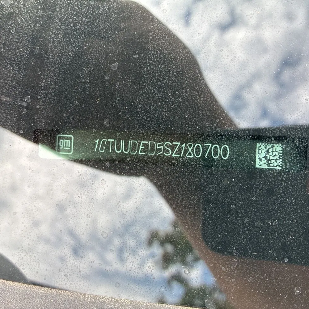 2025 GMC Sierra 1500 SLT