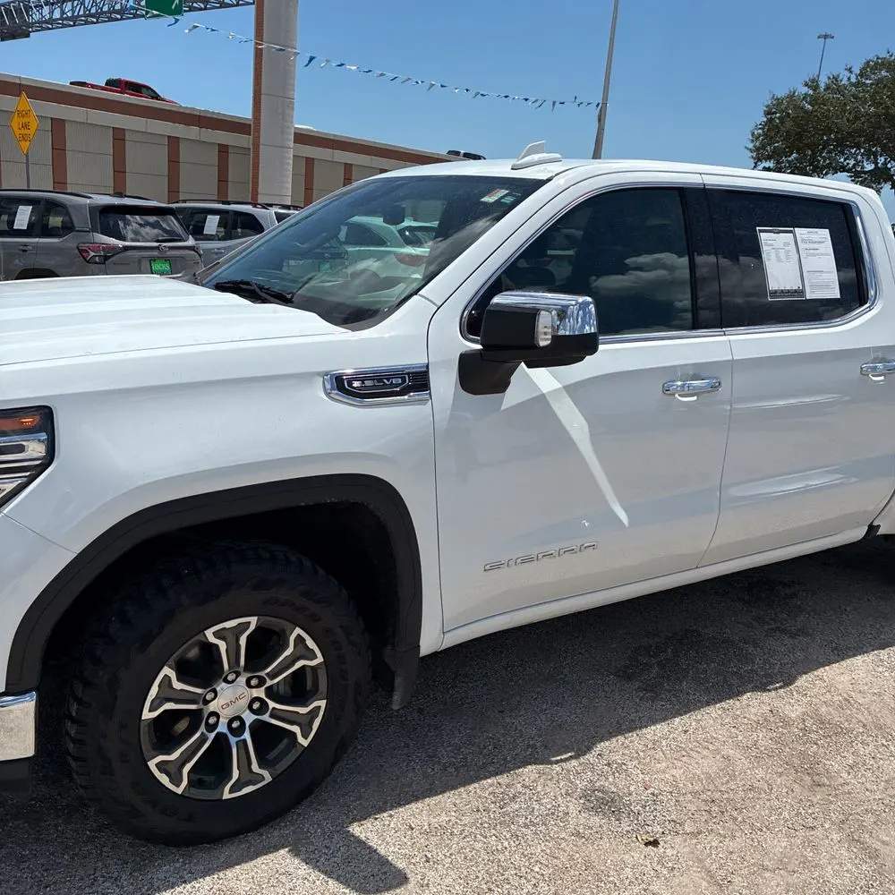 2024 GMC Sierra 1500 SLT