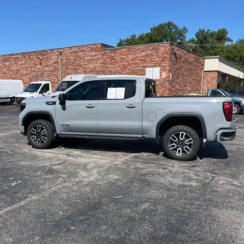 2024 GMC Sierra 1500 AT4
