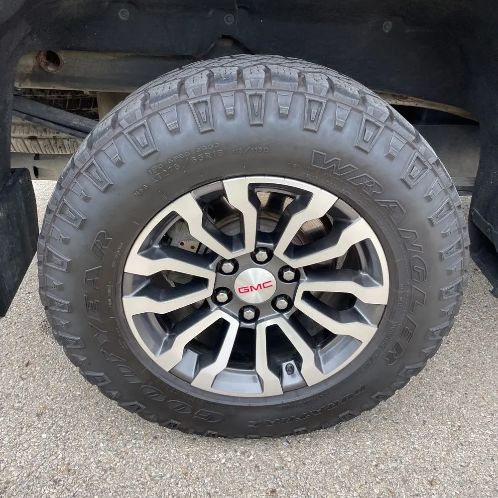 2023 GMC Sierra 1500 AT4