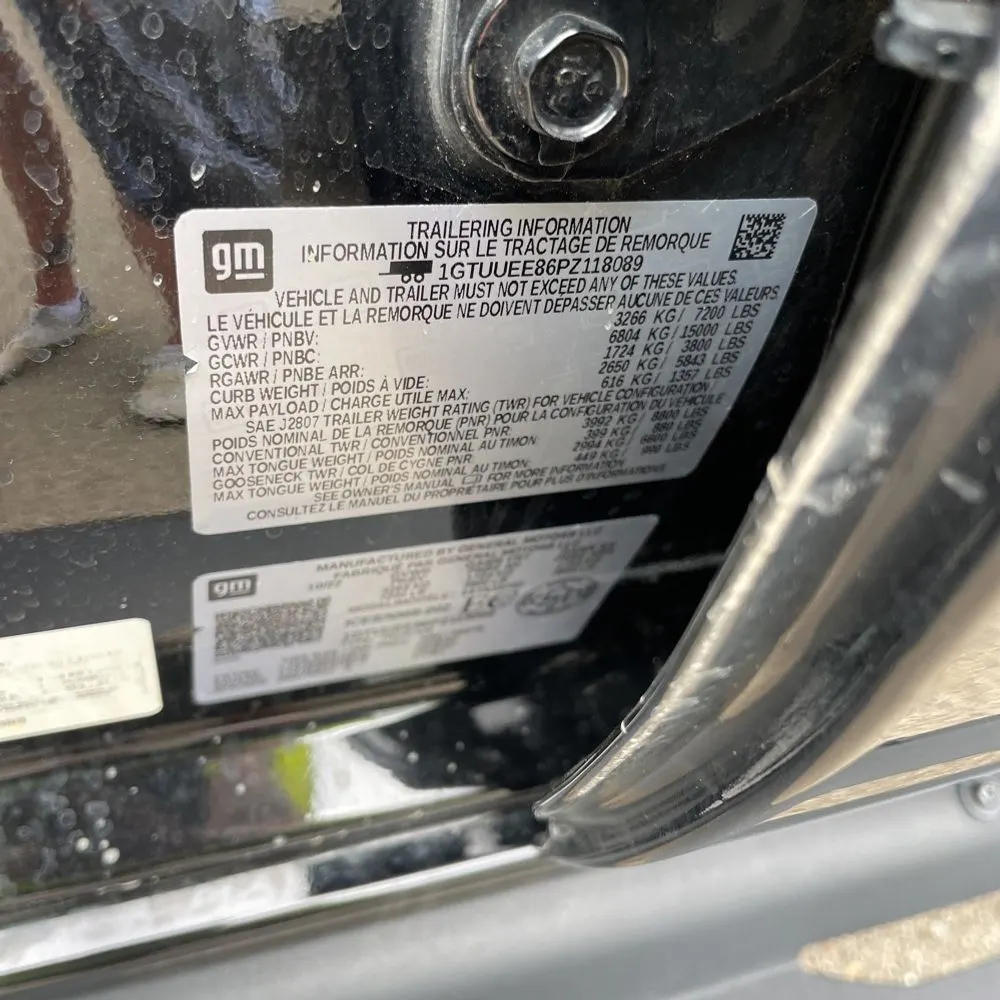 2023 GMC Sierra 1500 AT4