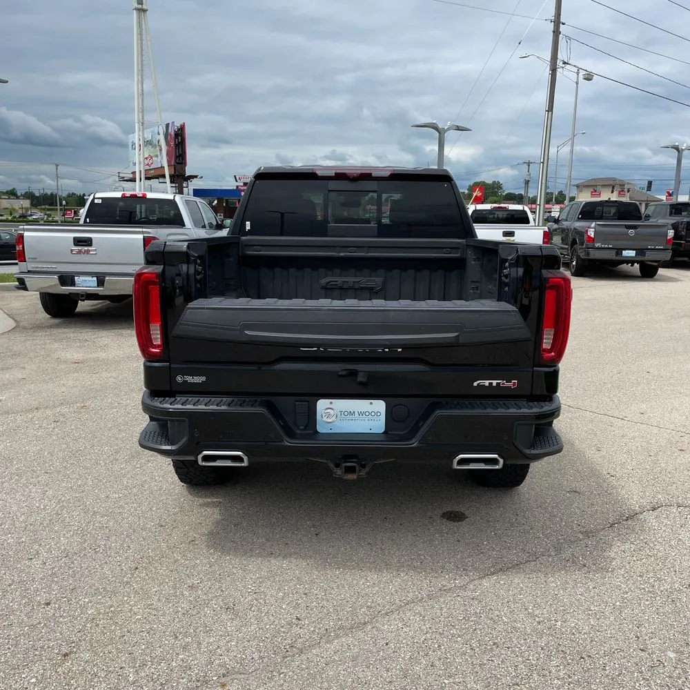 2023 GMC Sierra 1500 AT4