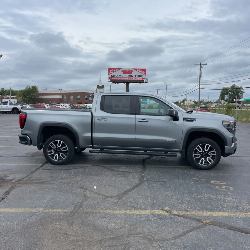 2023 GMC Sierra 1500 AT4