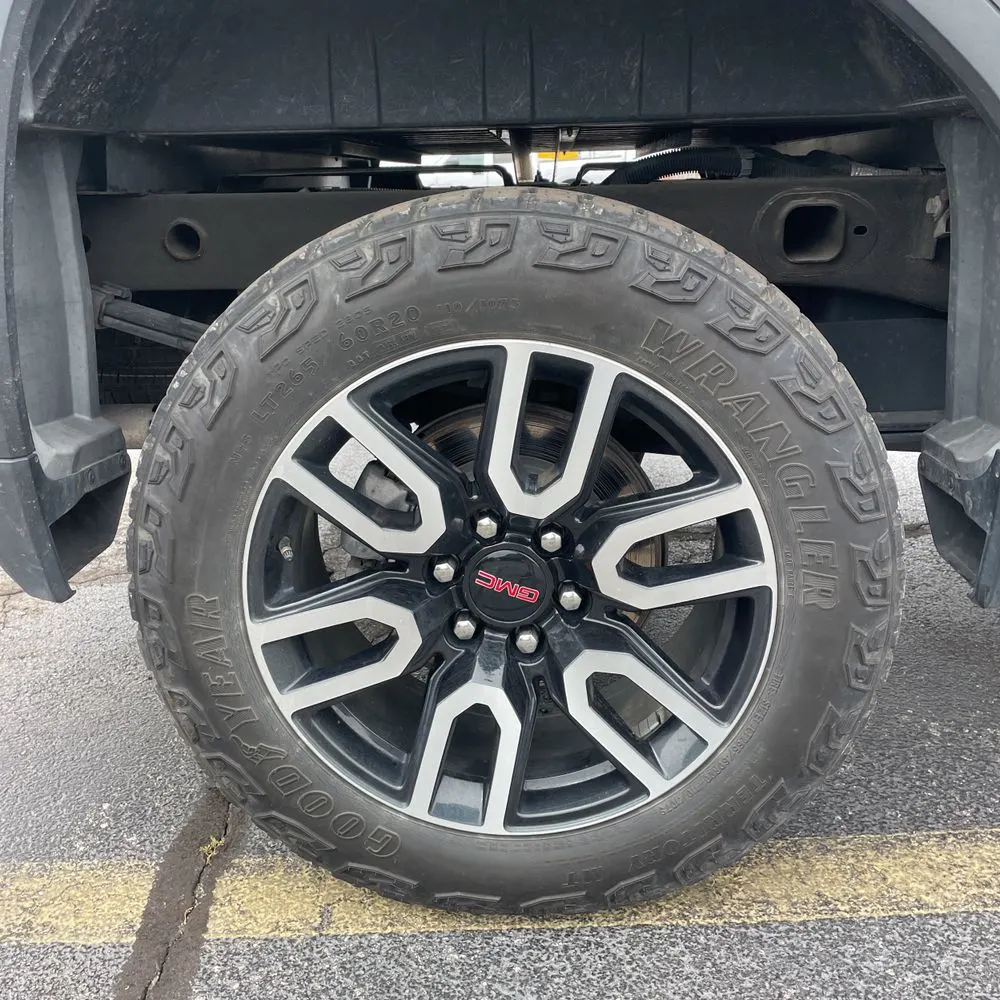 2023 GMC Sierra 1500 AT4