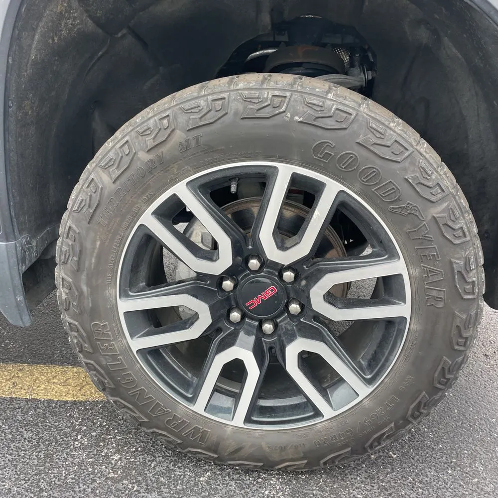 2023 GMC Sierra 1500 AT4