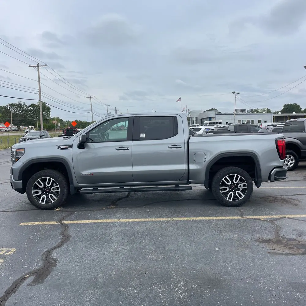 2023 GMC Sierra 1500 AT4