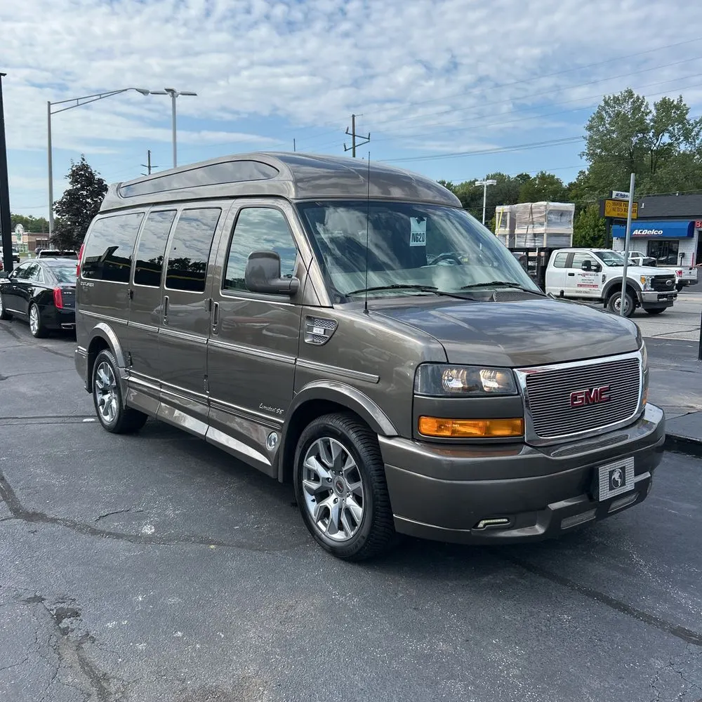 2023 GMC Savana 2500