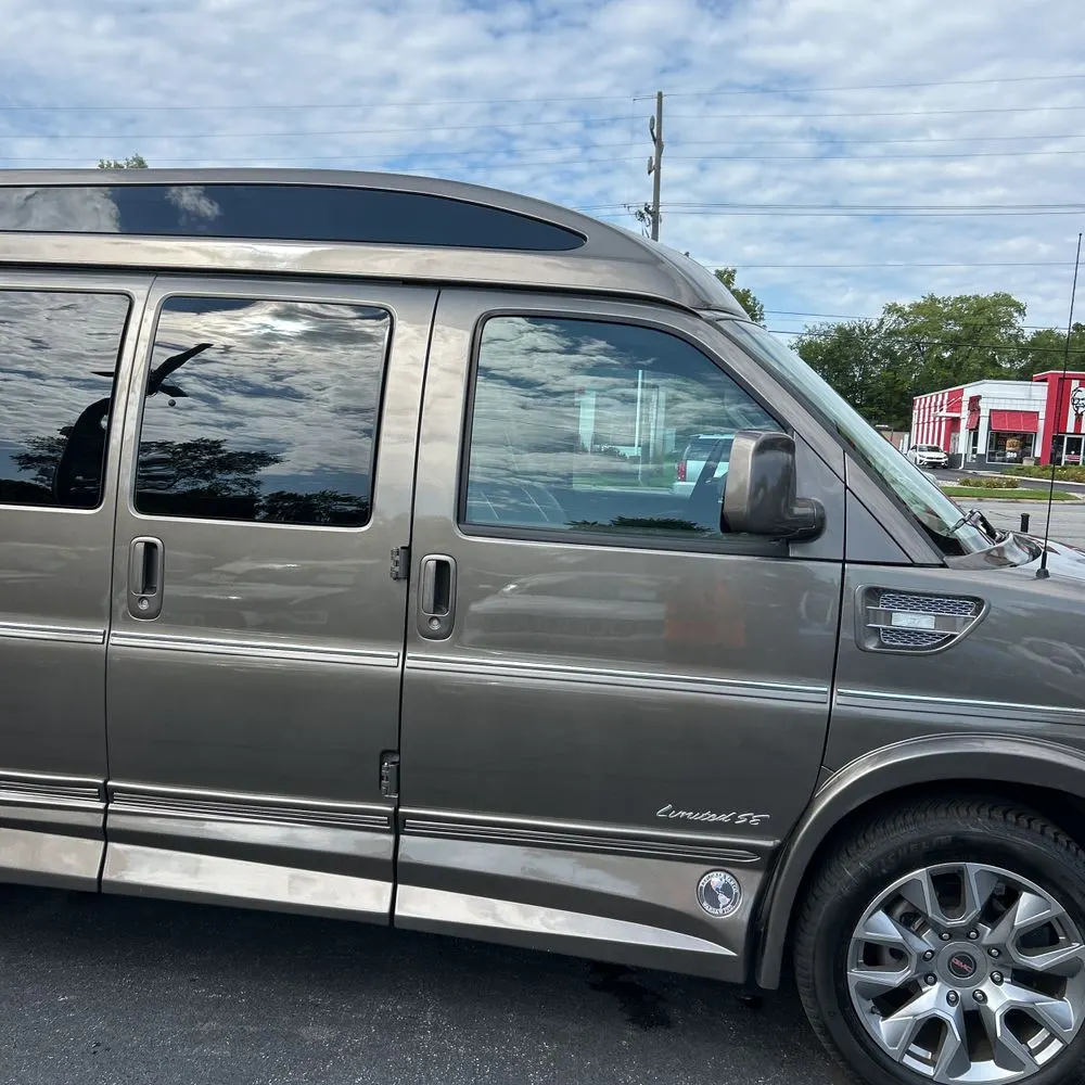 2023 GMC Savana 2500