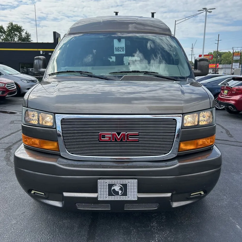 2023 GMC Savana 2500