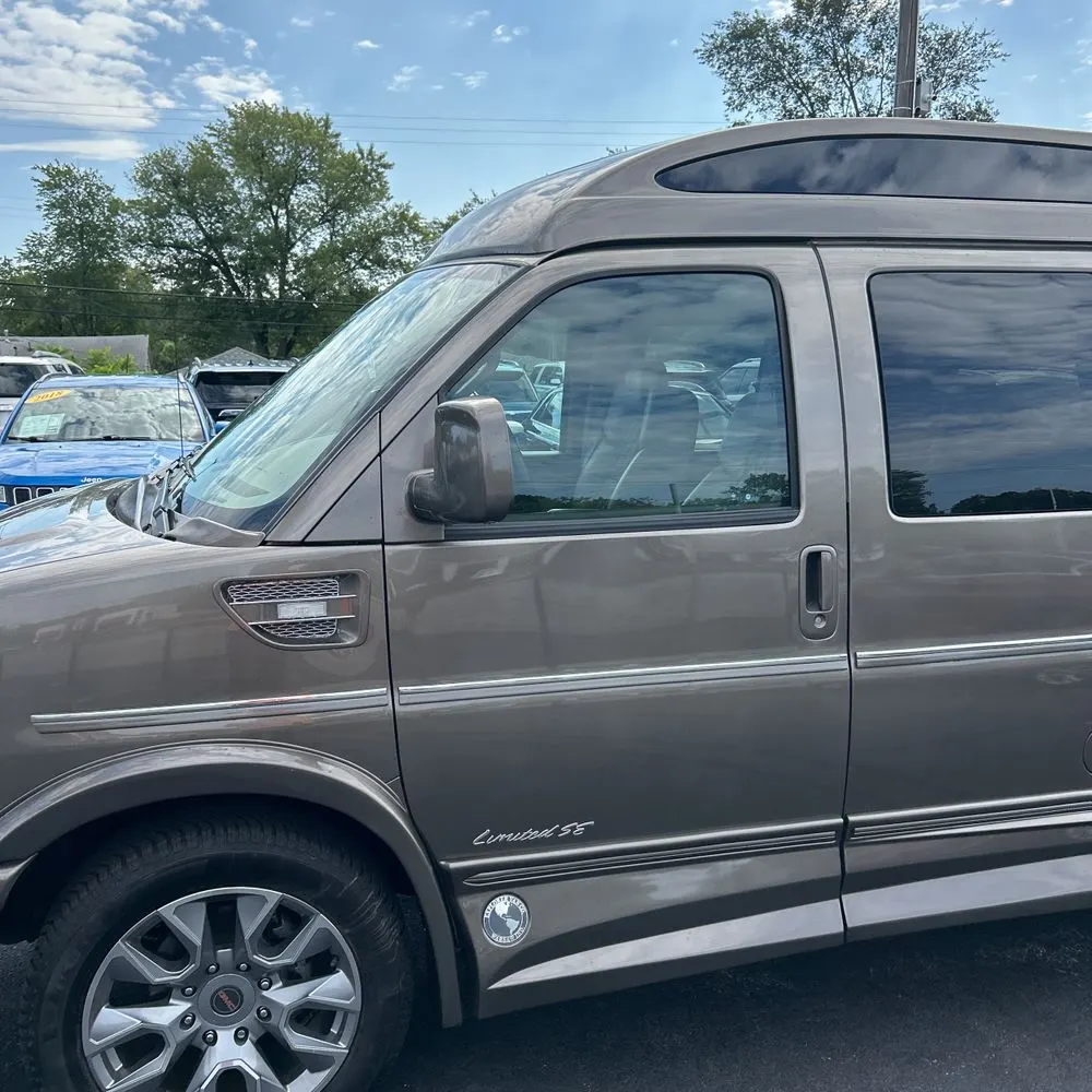 2023 GMC Savana 2500