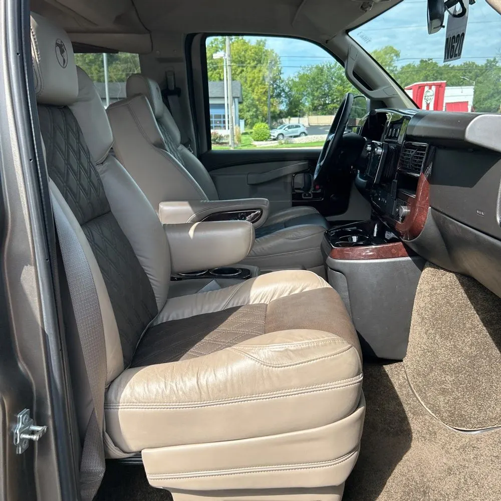 2023 GMC Savana 2500