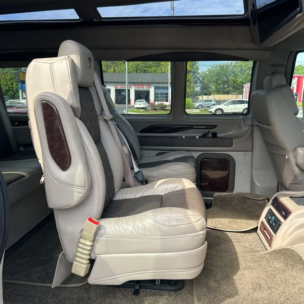 2023 GMC Savana 2500