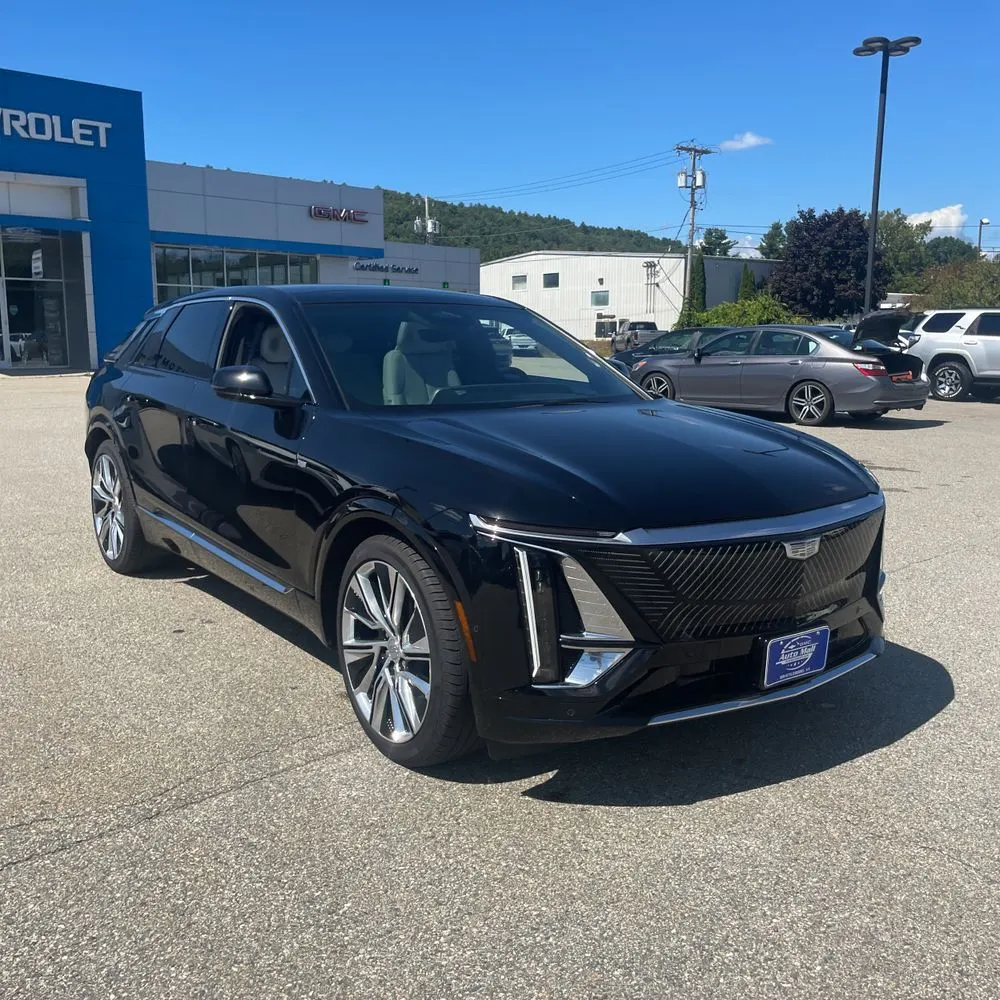 2024 Cadillac LYRIQ Luxury 3