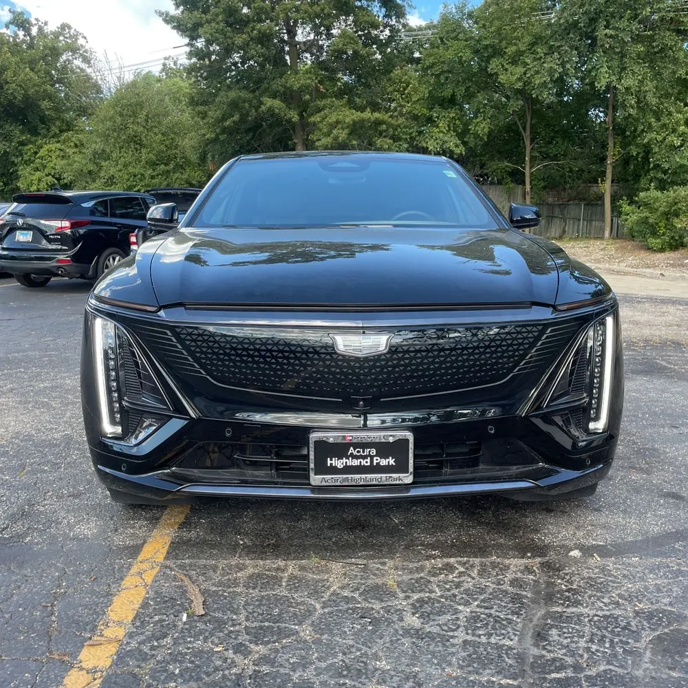 2025 Cadillac Lyriq Sport 1