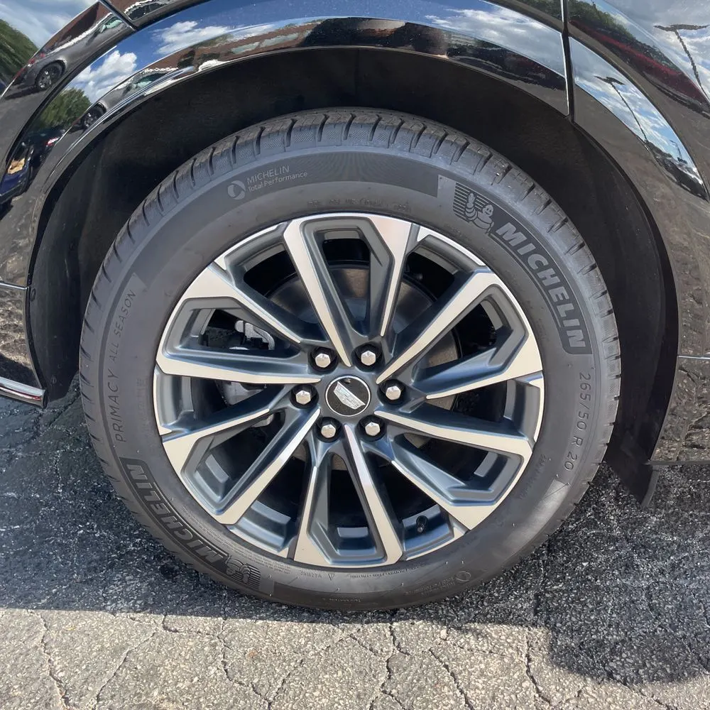 2025 Cadillac Lyriq Sport 1