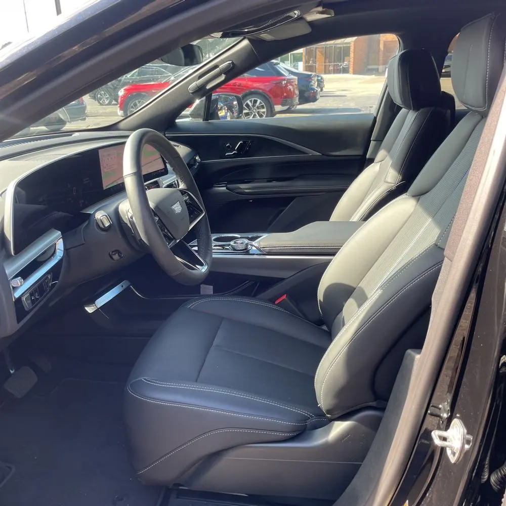 2025 Cadillac Lyriq Sport 1