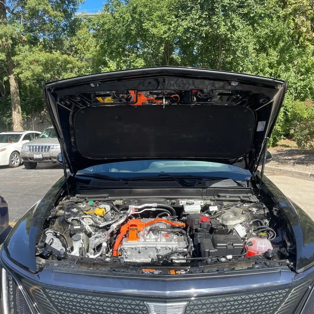 2025 Cadillac Lyriq Sport 1