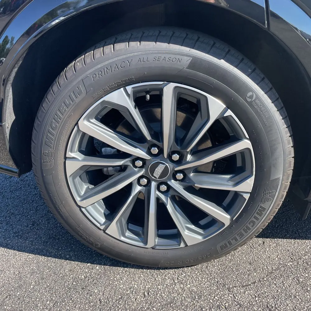 2025 Cadillac LYRIQ Sport 2