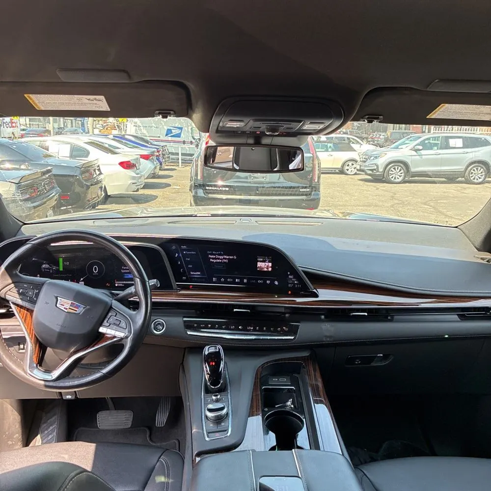 2023 Cadillac Escalade ESV Luxury