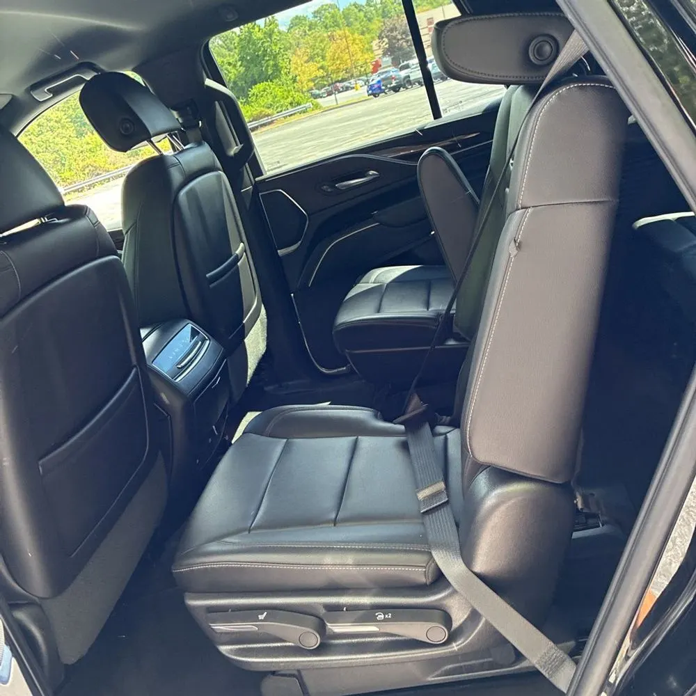 2022 Cadillac Escalade Luxury