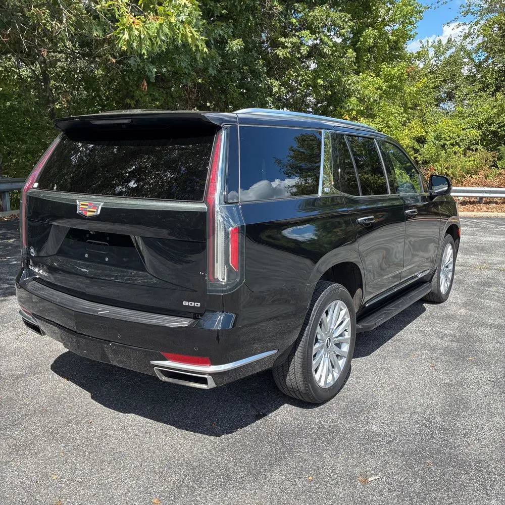 2022 Cadillac Escalade Luxury