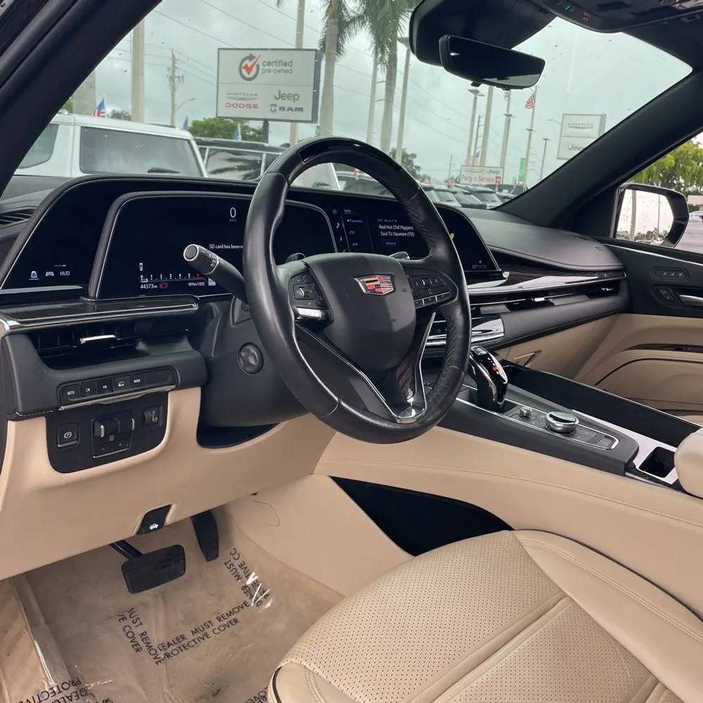 2023 Cadillac Escalade Premium Luxury
