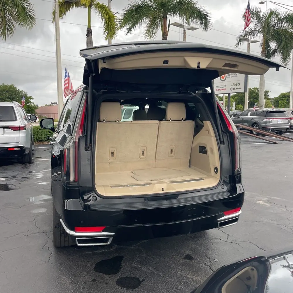 2023 Cadillac Escalade Premium Luxury