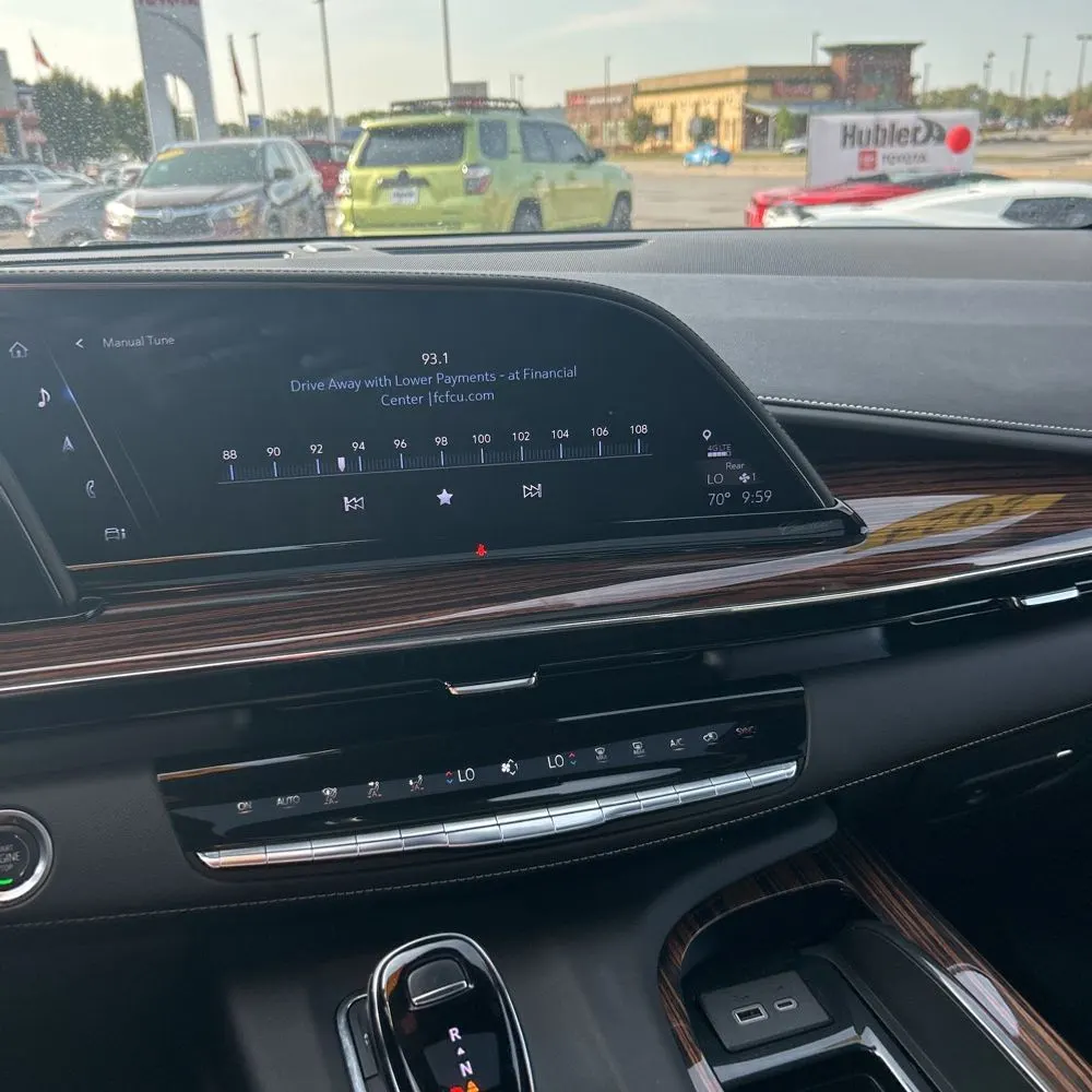 2024 Cadillac Escalade Premium Luxury