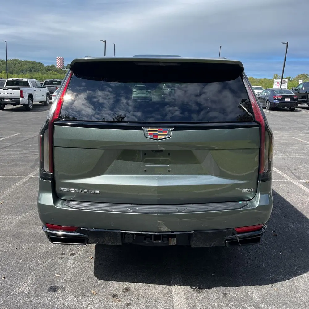 2023 Cadillac Escalade Sport