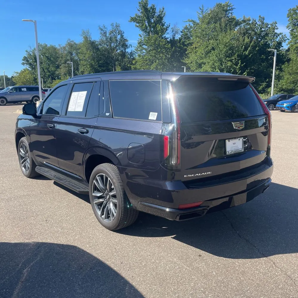 2023 Cadillac Escalade Sport