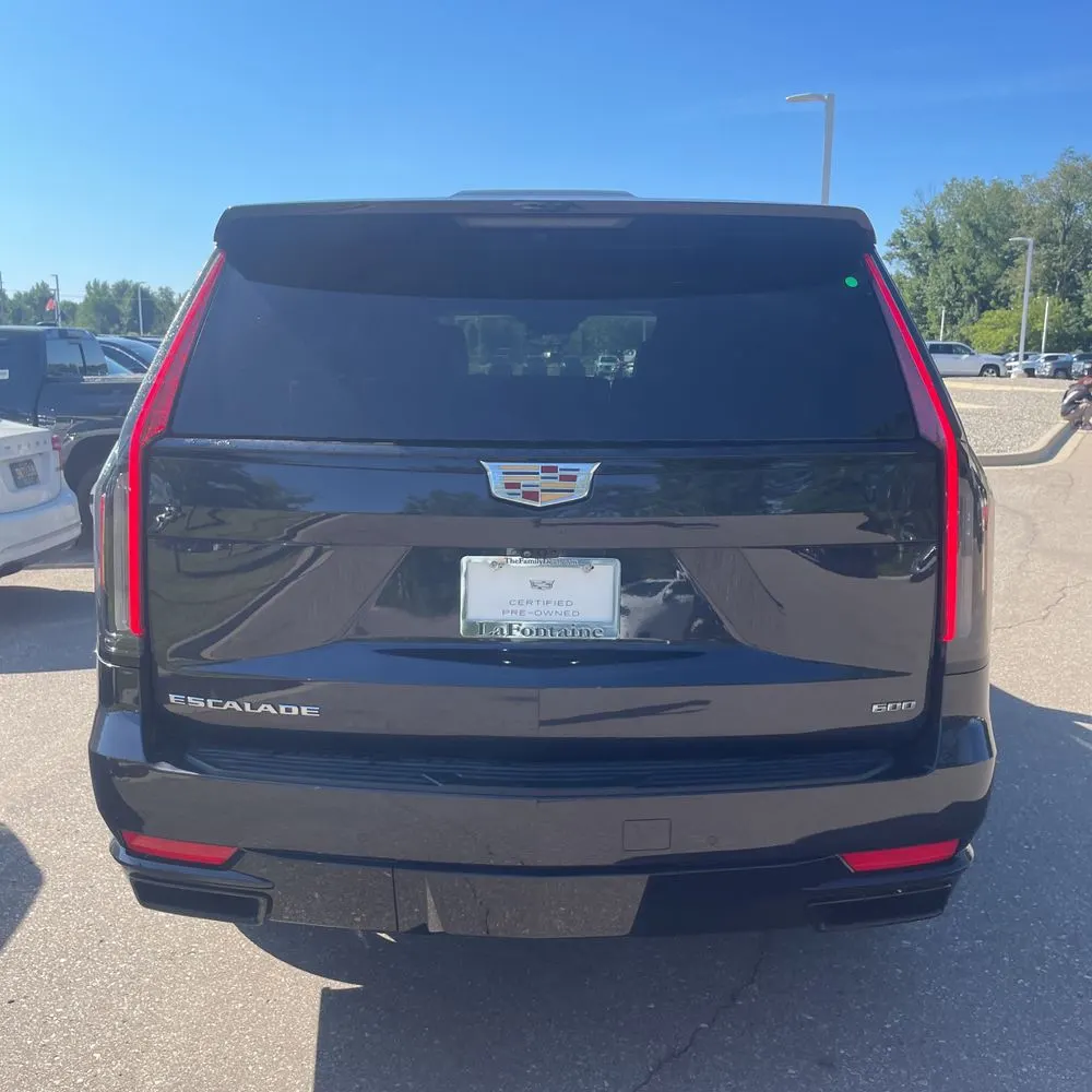 2023 Cadillac Escalade Sport