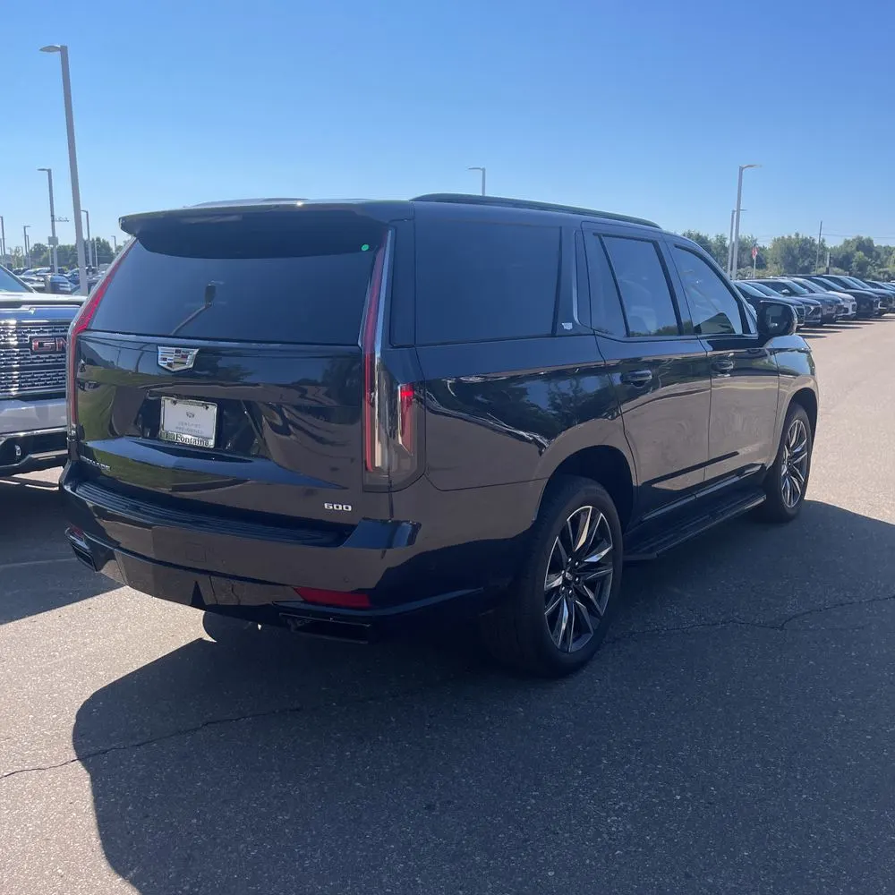2023 Cadillac Escalade Sport