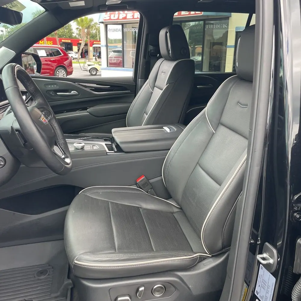 2024 Cadillac Escalade Sport