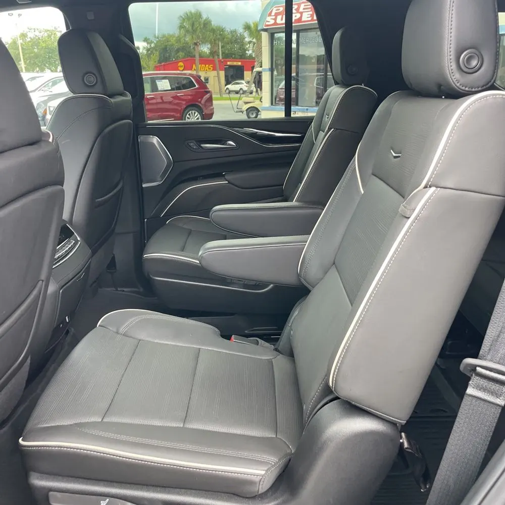 2024 Cadillac Escalade Sport