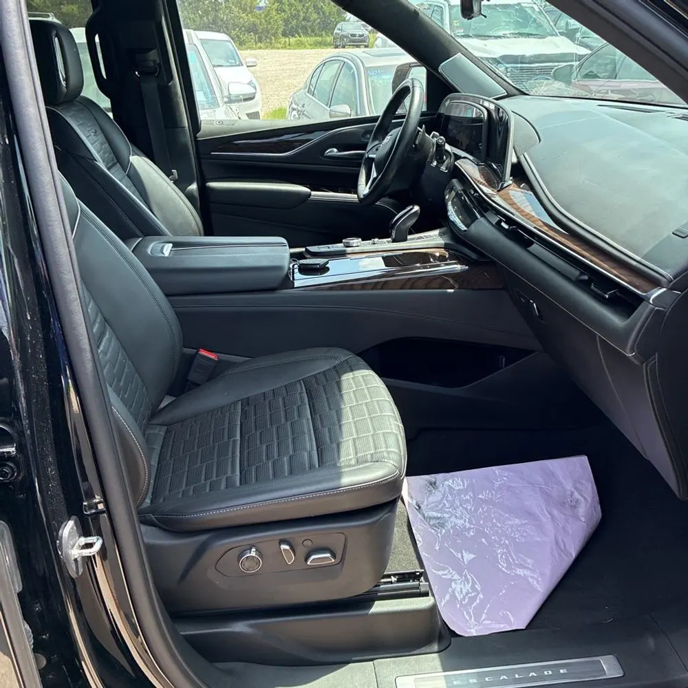 2023 Cadillac Escalade Sport Platinum